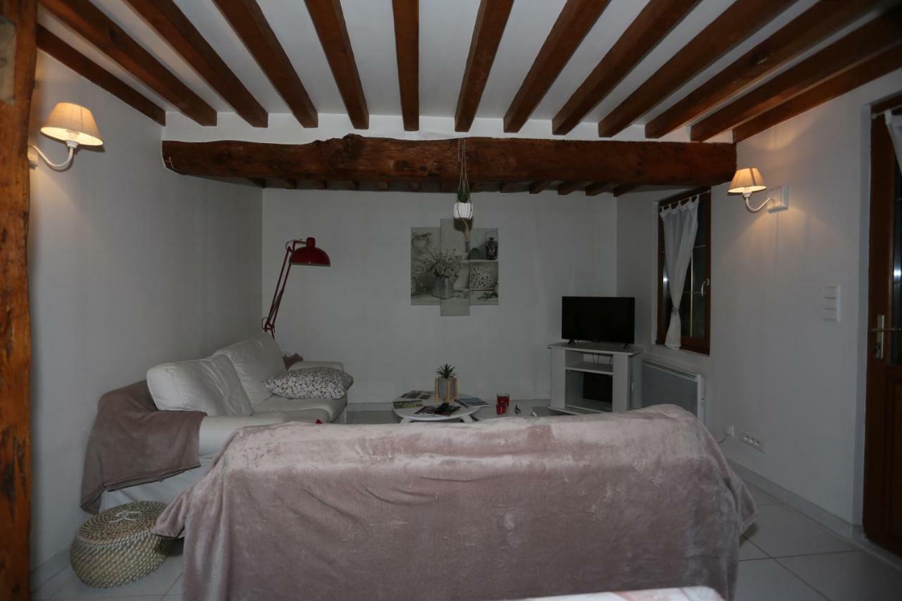 Le Clos Des Hortensias Toutainville Exterior photo